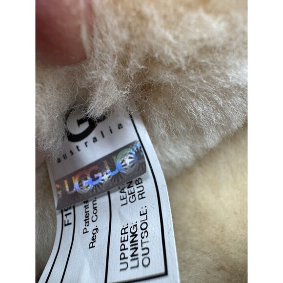 UGG Australia Women’s Brown Suede Cargo Tall Zip Sheepskin Boots SIZE 8 - Picture 10 of 16